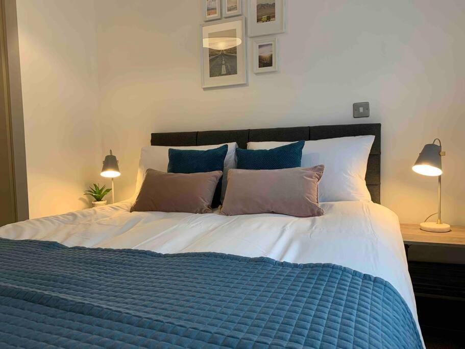 Villa Stylish & Spacious 3 Bed House With 2 Free Car Parking Spaces à Appledram Extérieur photo